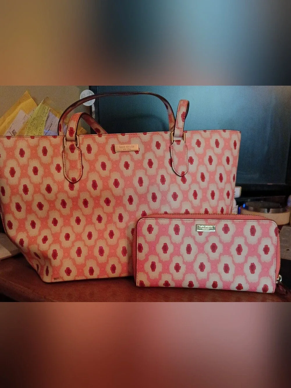 Kate Spade New York Laurel Way Dally Tote And Wallet Set EUC